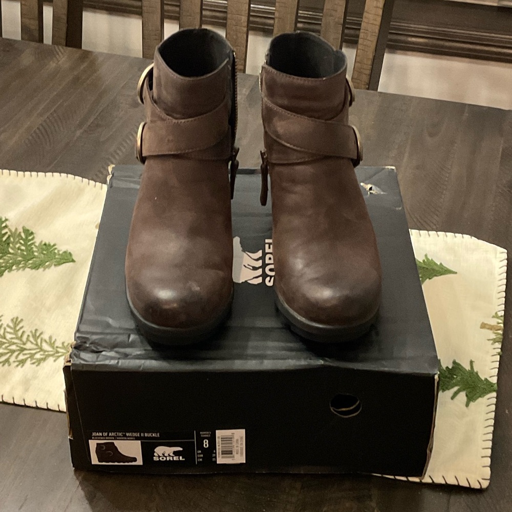Sorel Dark Brown Leather Buckle Boots